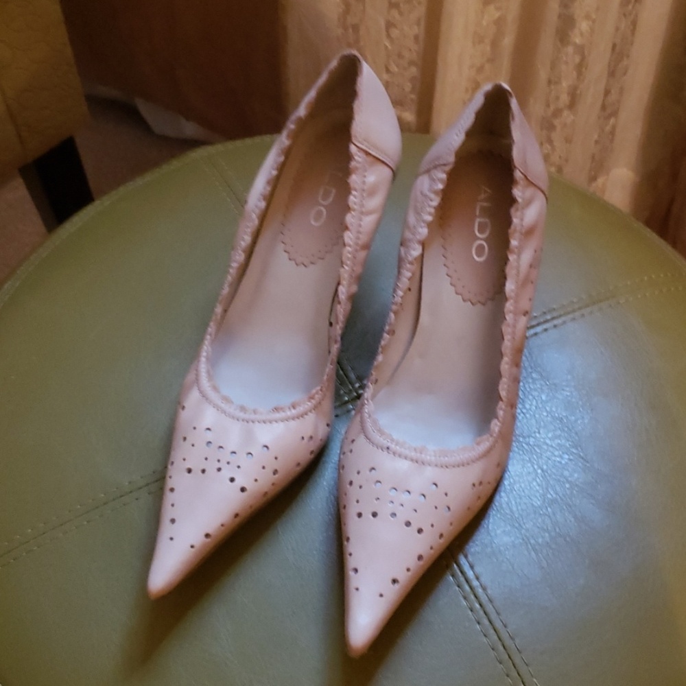 Aldo leather pumps